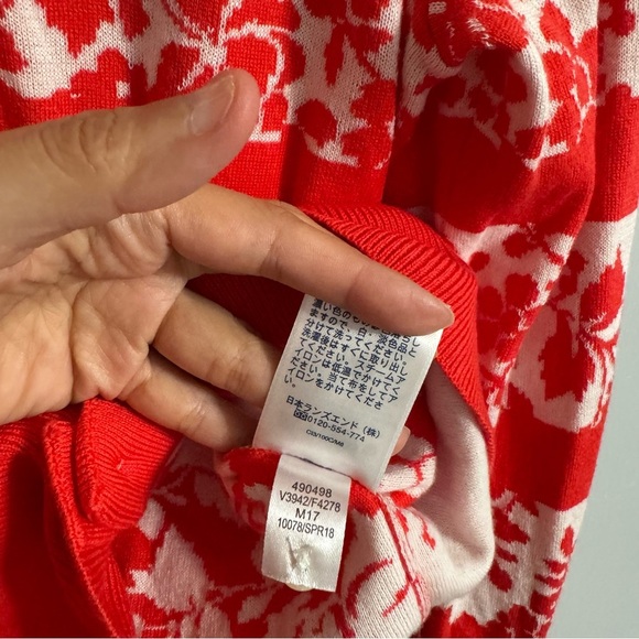 Lands’ End Women’s Vibrant Red Cardigan Size Large - Picture 7 of 9